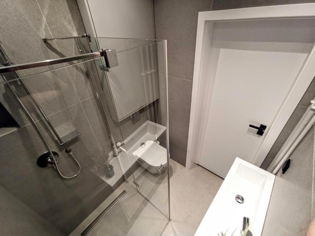Comfy Apartments - Old Town Center غدانسك المظهر الخارجي الصورة